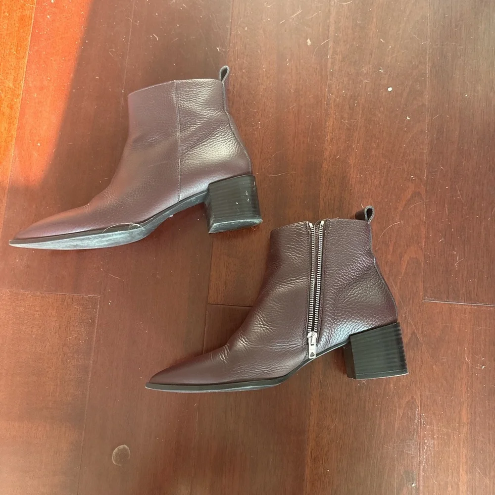 Everlane Boss Boot in Burgundy — 8.5 - Picture 3 of 4